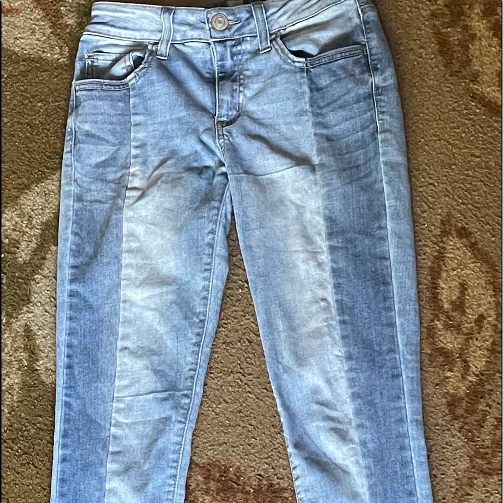 Two toned women’s skinny jeans